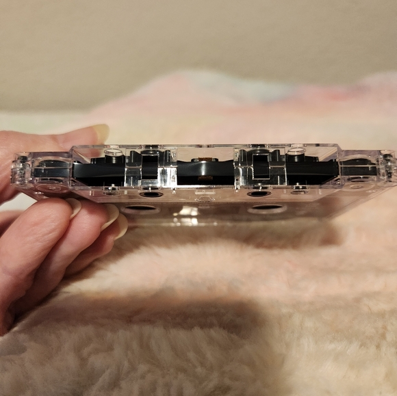 Unforgettable Natalie Cole opened cassette tape. - Picture 6 of 6